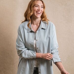 NWT Neuflora Calla Button Down Shirt - Medium - Women's Relaxed Fit Shirt